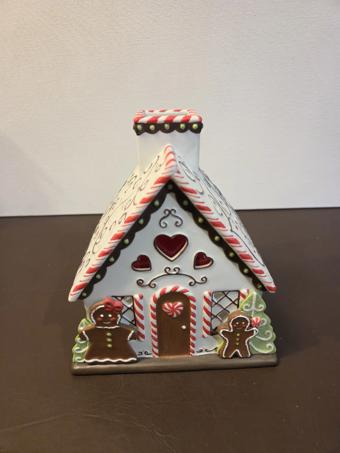 PartyLite Gingerbread House & Scene Christmas Decor - photo 2