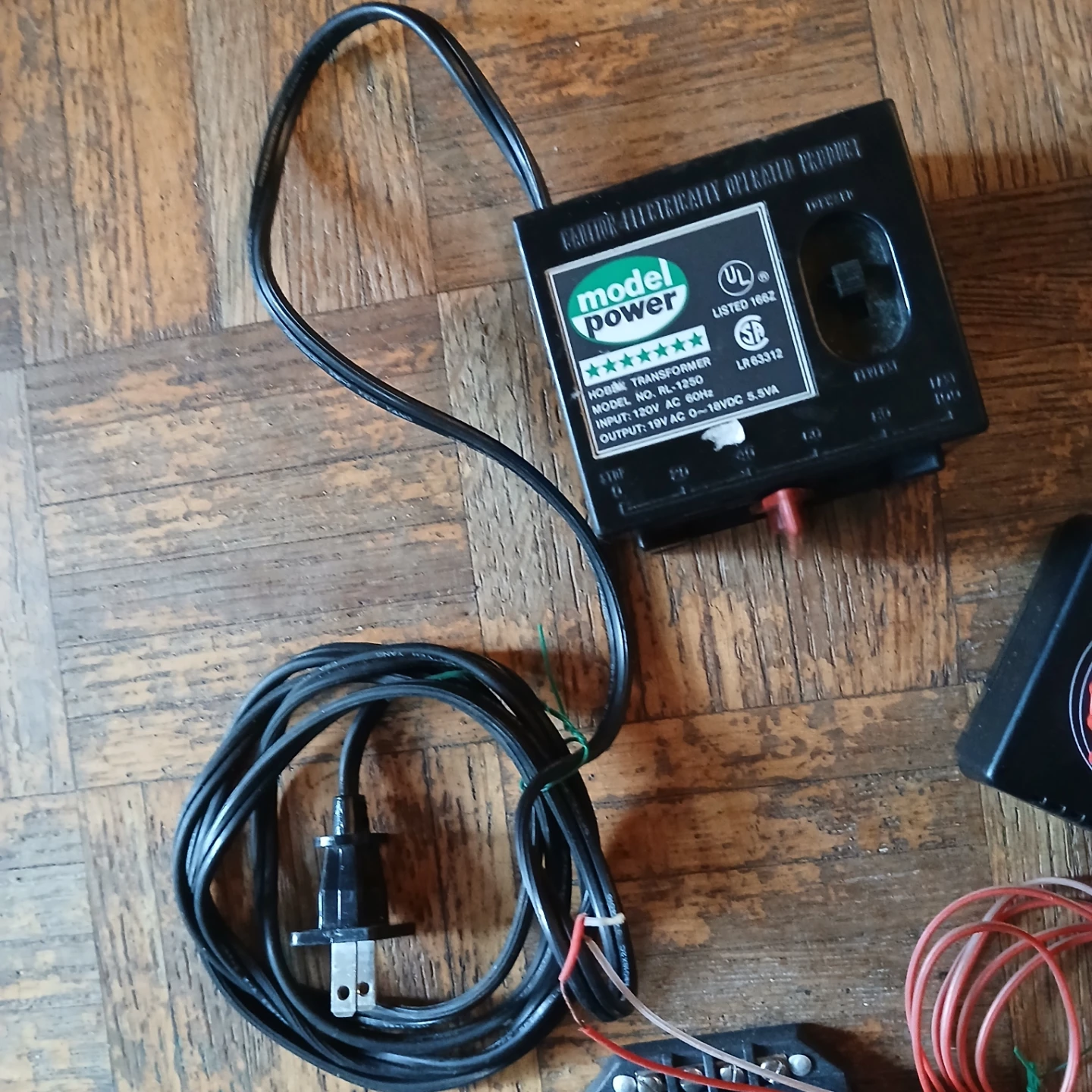 Model Power and Tyco Train Transformers - photo 3