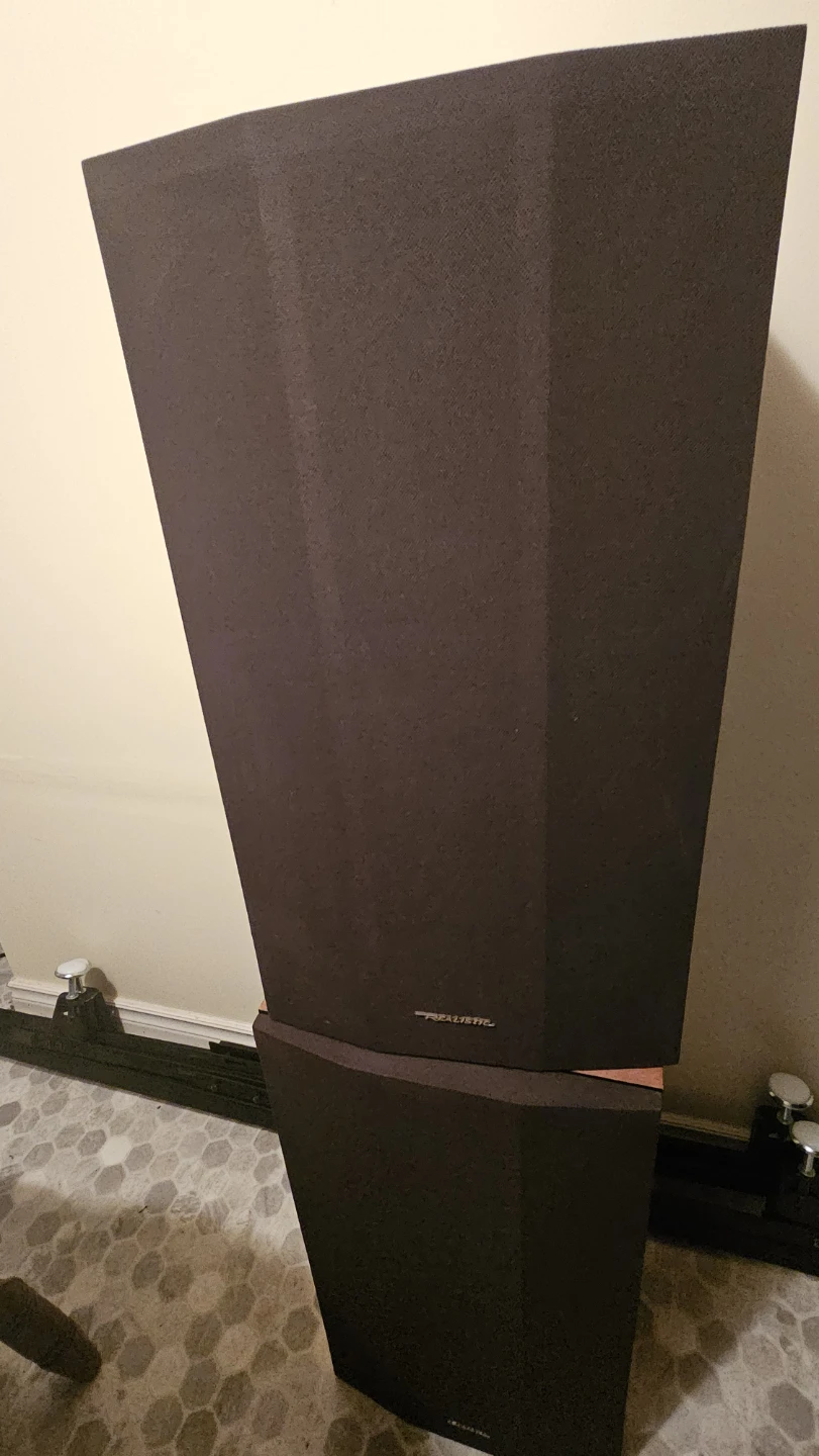 Realistic Optimus-50 Speakers