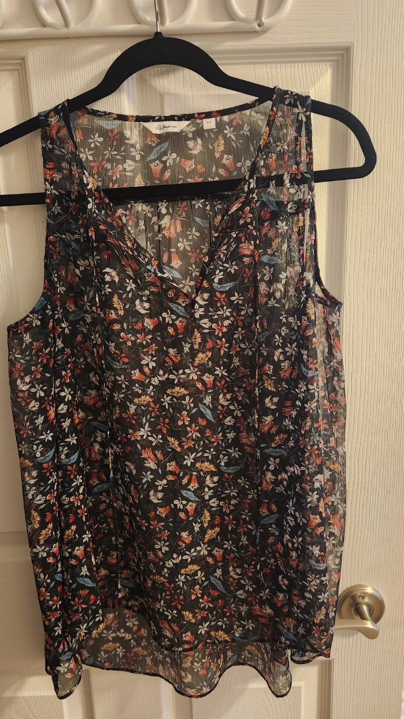 Floral Sleeveless blouse