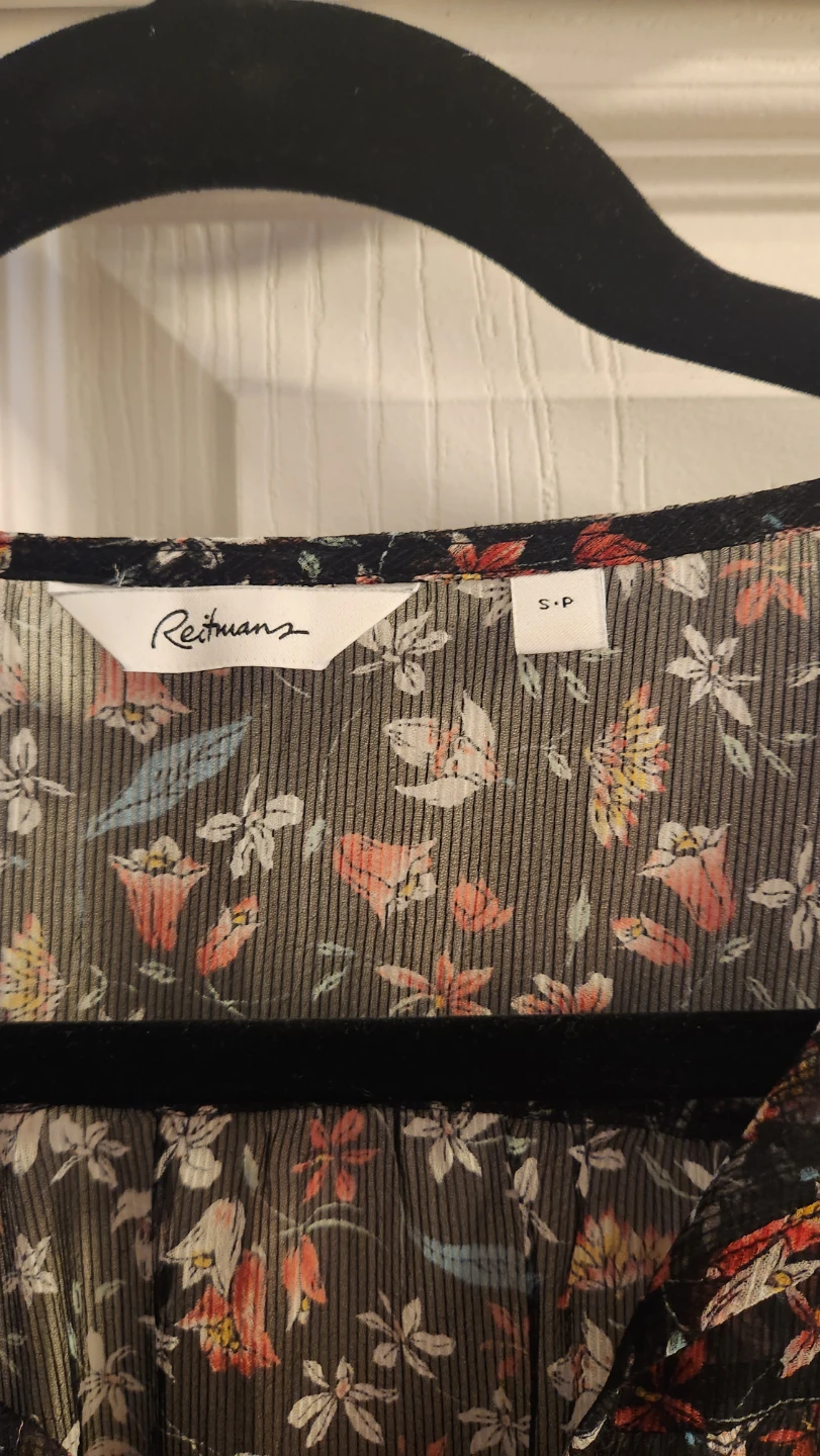 Floral Sleeveless blouse - photo 2