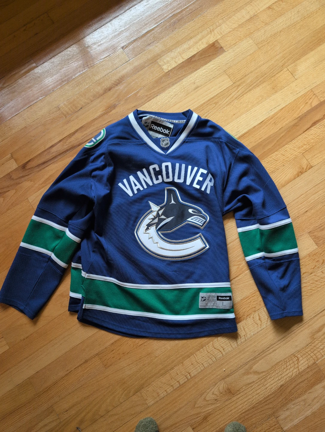 Vancouver Canucks Reebok Hockey Jersey - photo 2