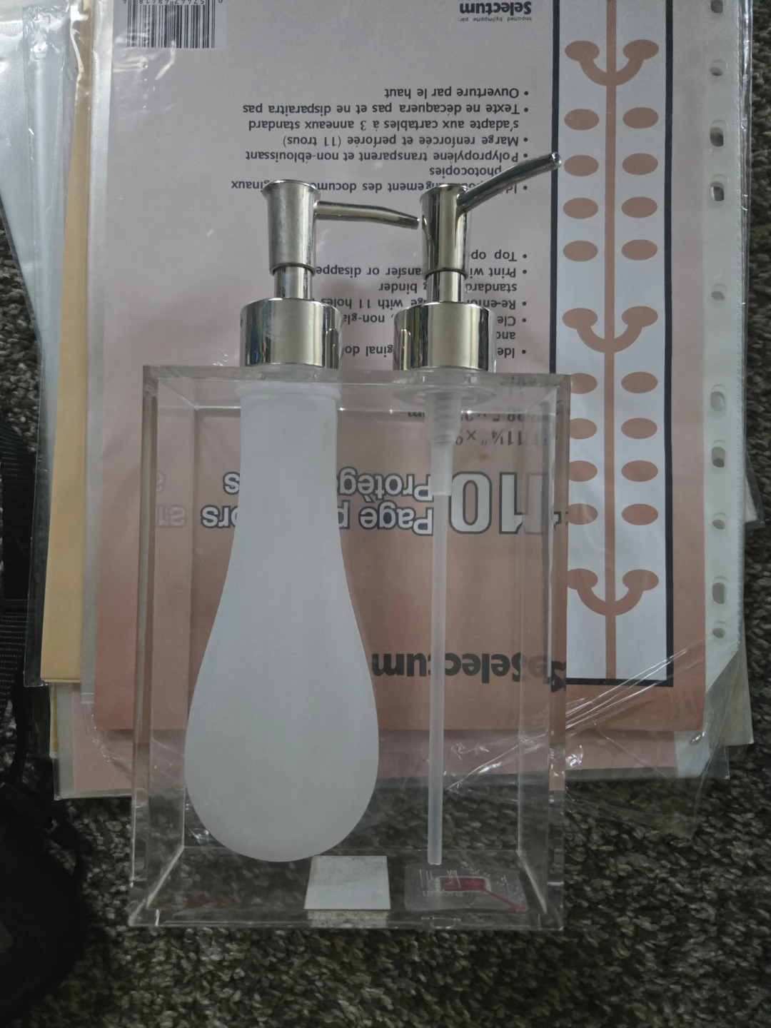Tote bag & soap dispenser - photo 3