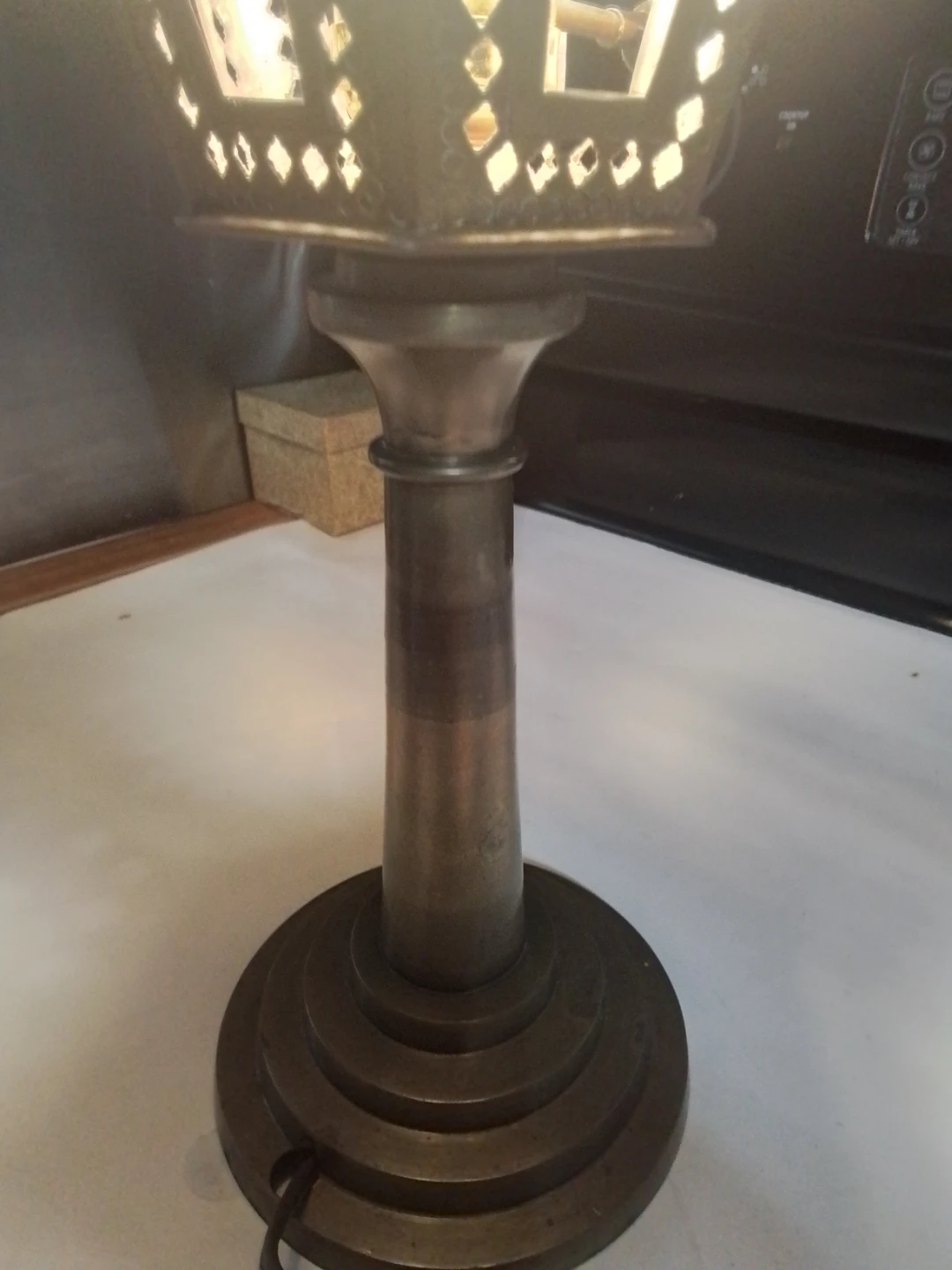 Vintage Moroccan Pierced Brass Pagoda Table Lamp - photo 5