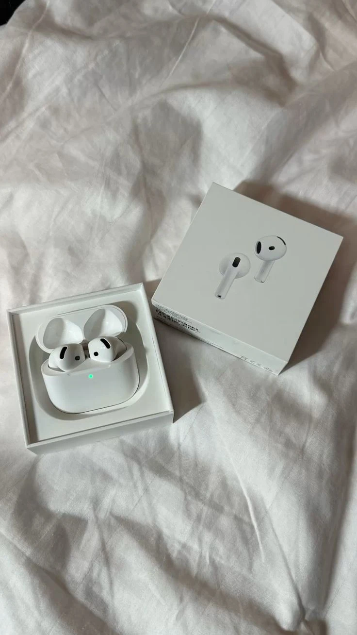 Apple AirPods Pro (2nd generation) with MagSafe Charging Case