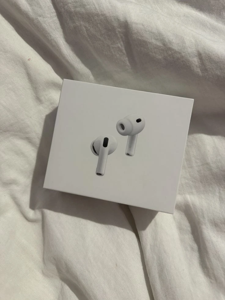Apple AirPods Pro (2nd generation) with MagSafe Charging Case - photo 2