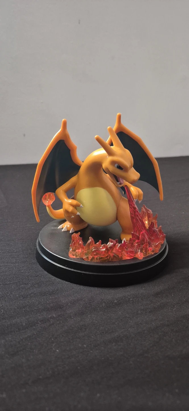 Pokemon Charizard Figurine - photo 2