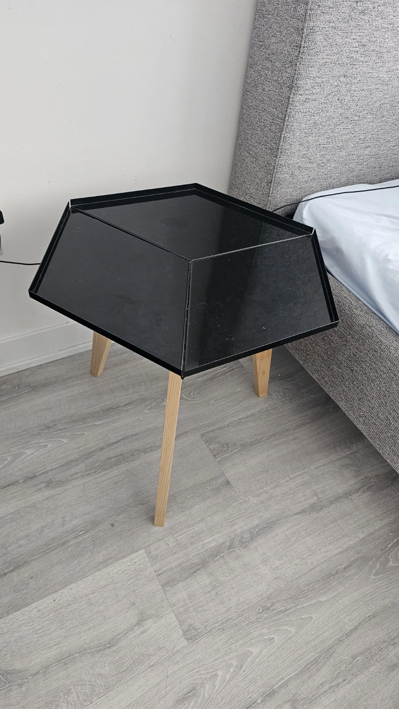 Hexagonal Side Table-Black metal surface & Wooden legs - photo 3