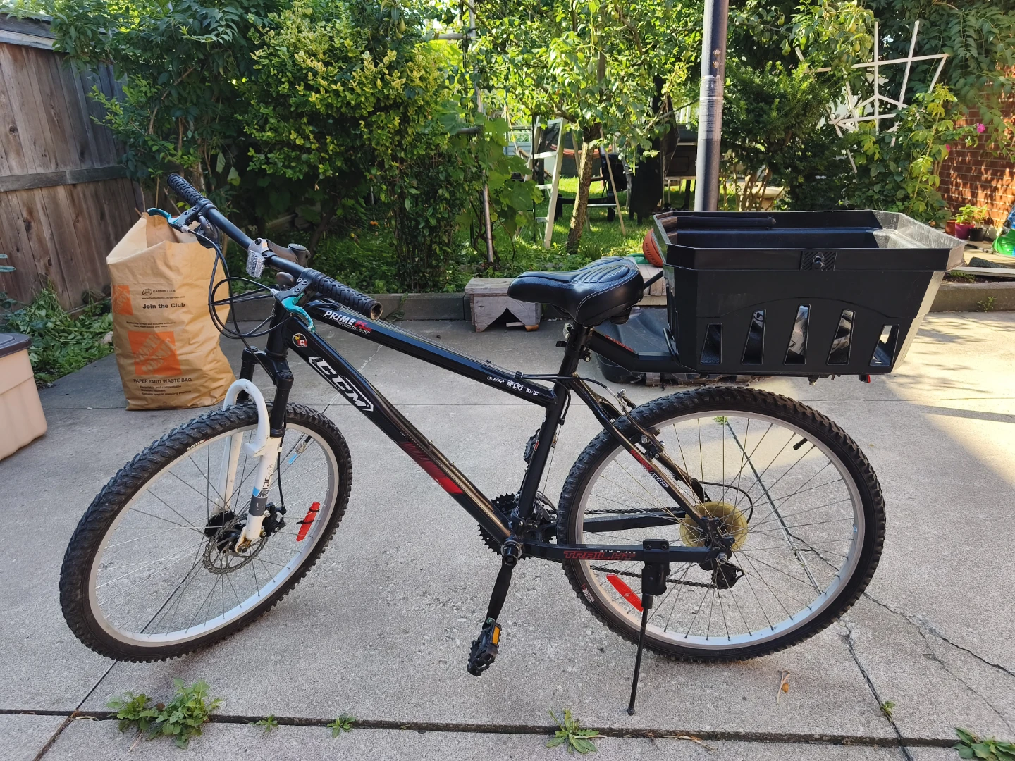 Bike !!PRICE: $100 CAD – BOTH BIKES!