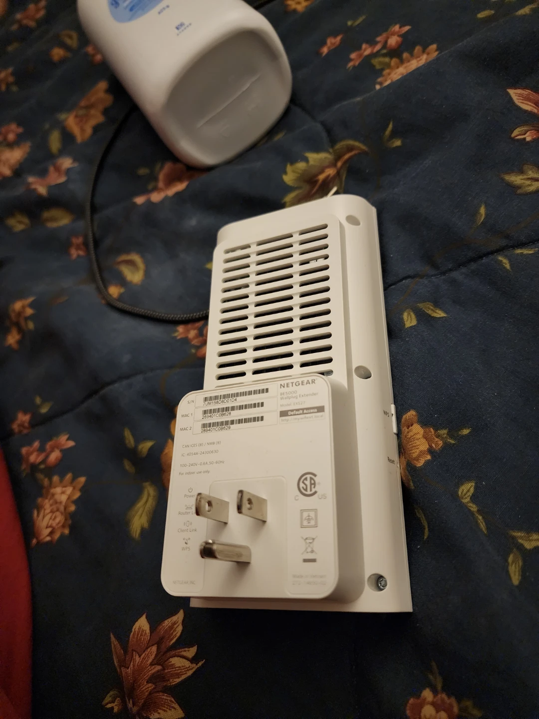 NETGEAR Nighthawk BE5000 Wallplug Extender EXS27 - photo 3
