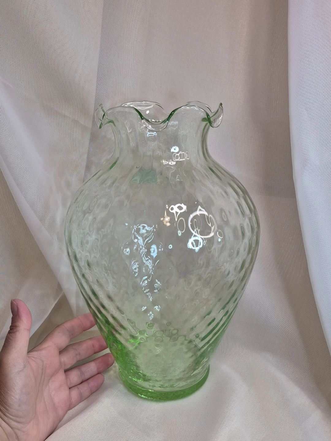 Beautiful Vintage 11 1/2' White Crystal Vase Italy - photo 2