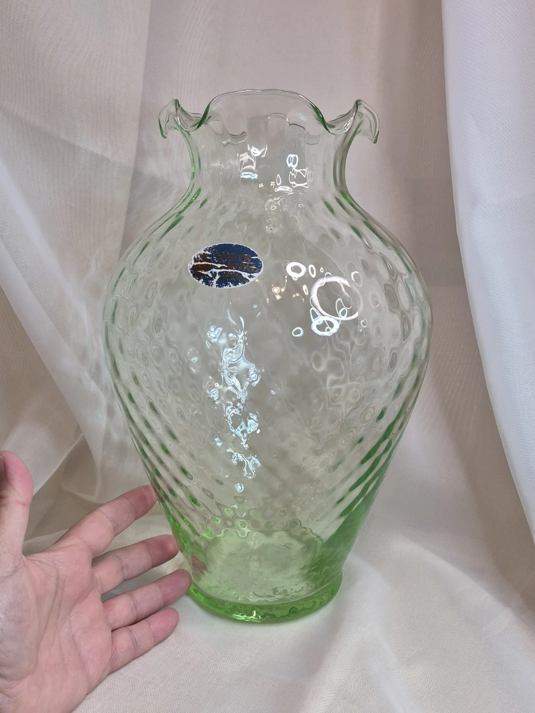 Beautiful Vintage 11 1/2' White Crystal Vase Italy - photo 3