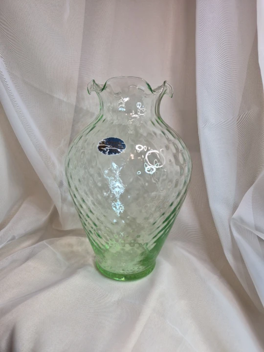 Beautiful Vintage 11 1/2' White Crystal Vase Italy - photo 4