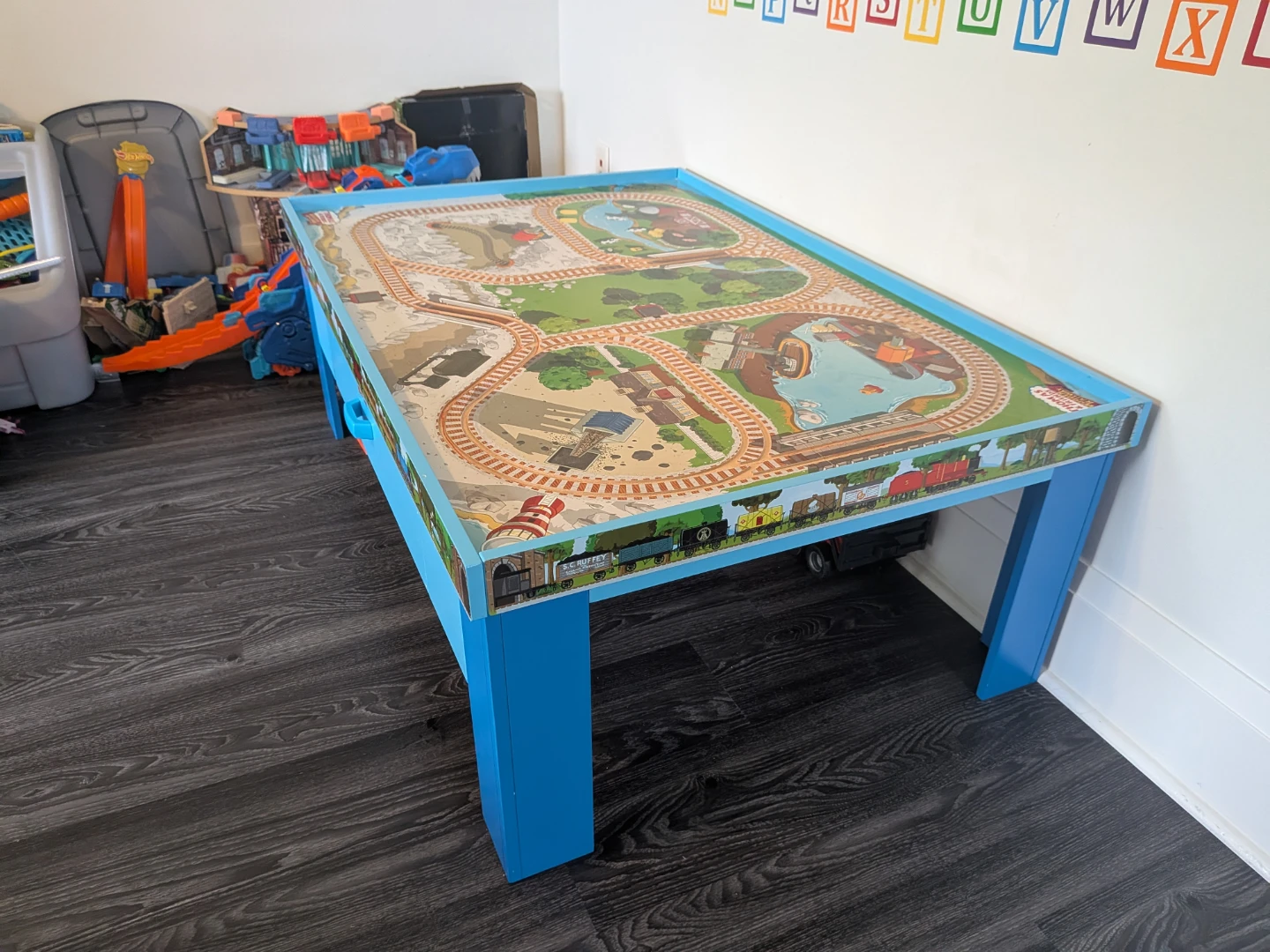 Thomas & Friends Train Table - photo 2