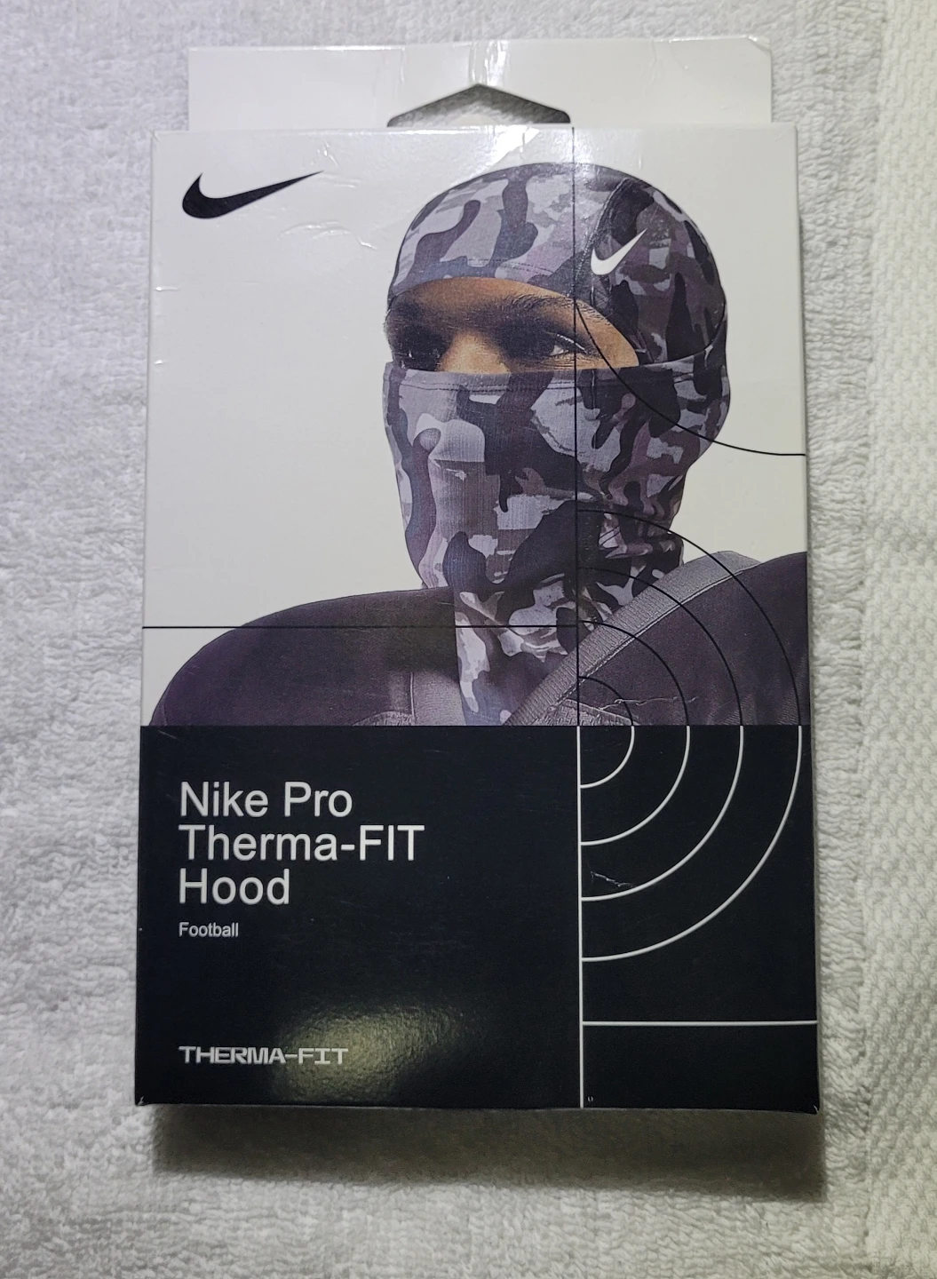 Nike Pro Therma-FIT Hood