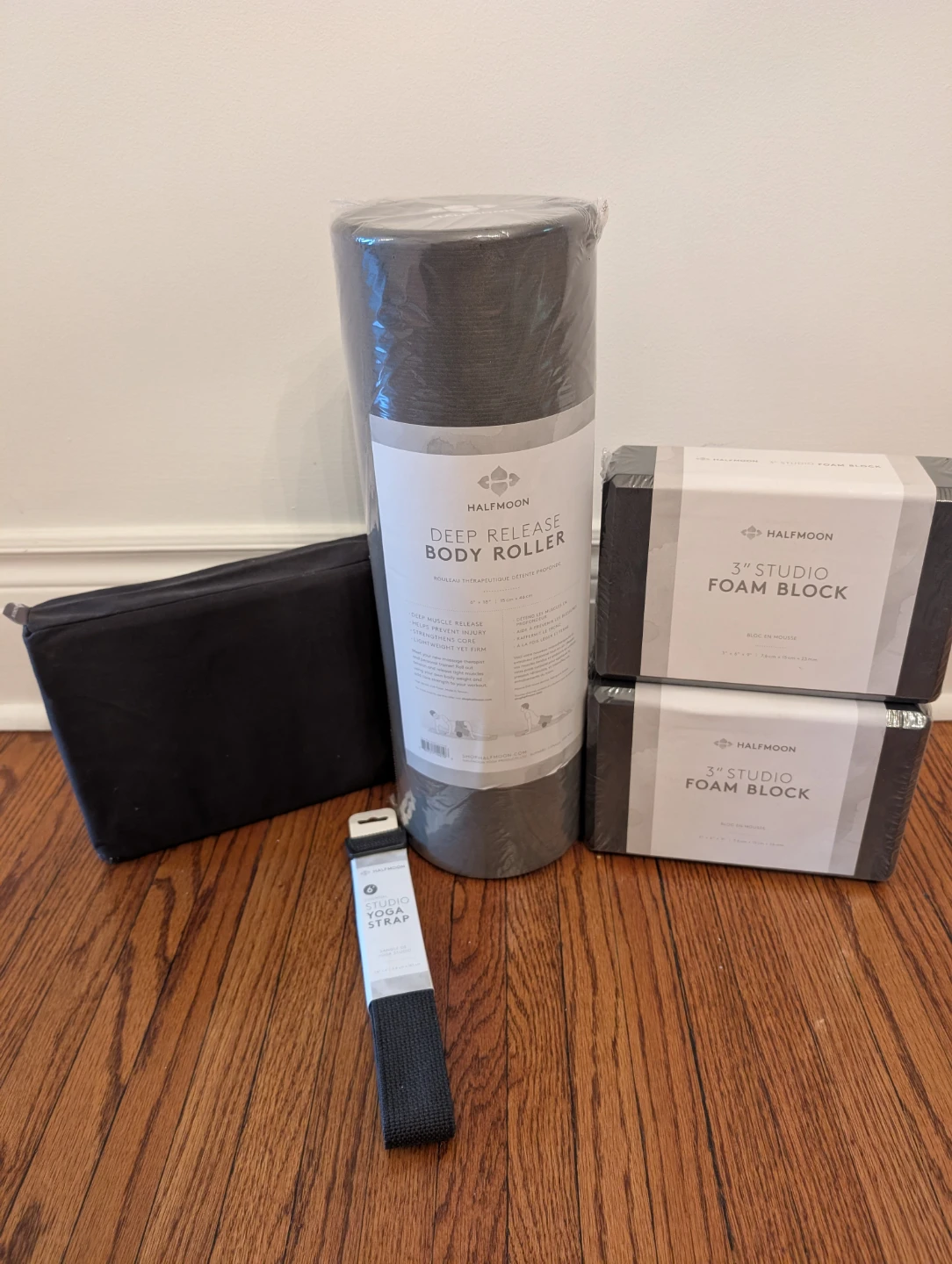 Halfmoon Yoga Set - blocks, strap and roller