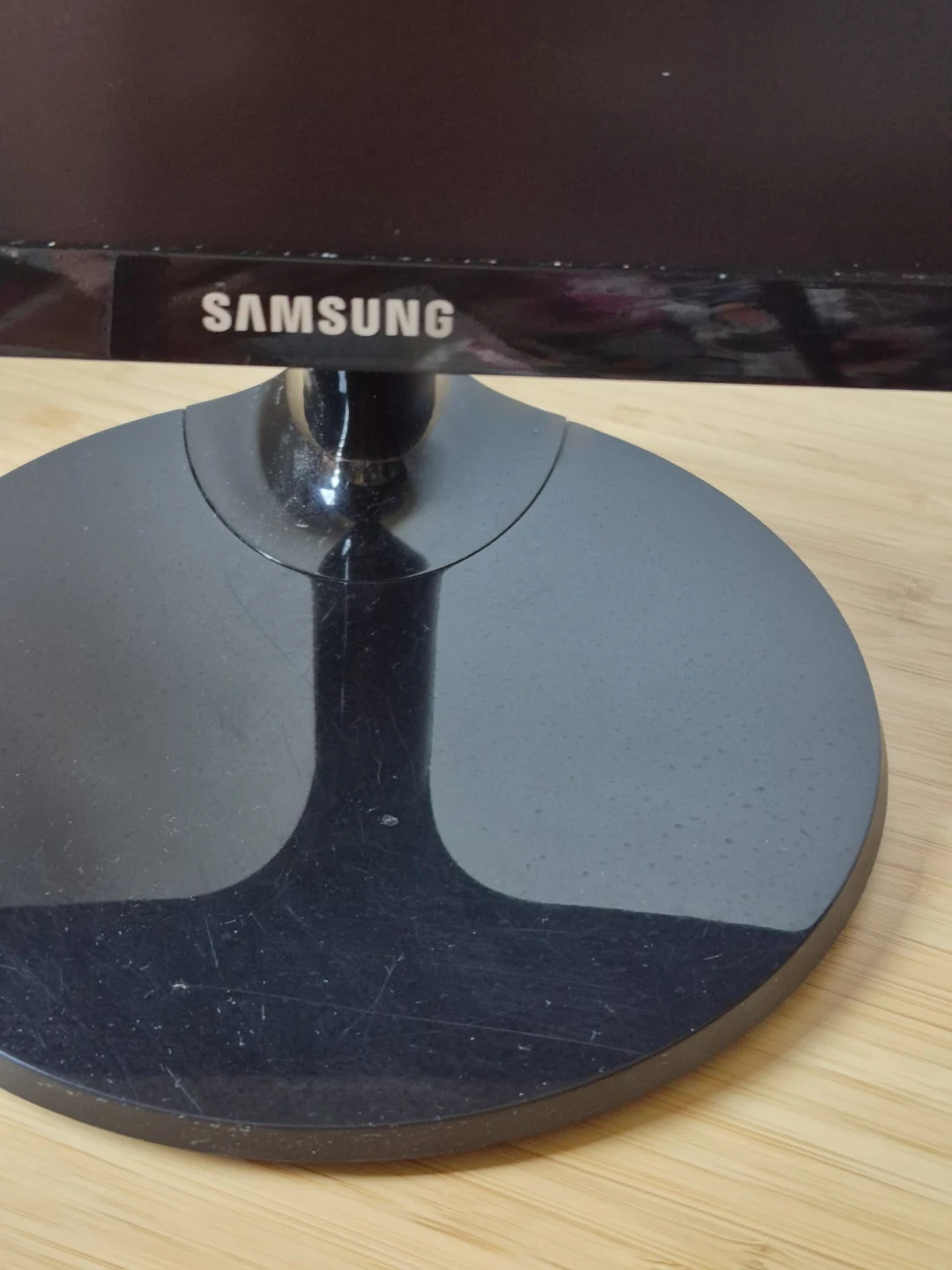 Samsung Curved Monitor - photo 2