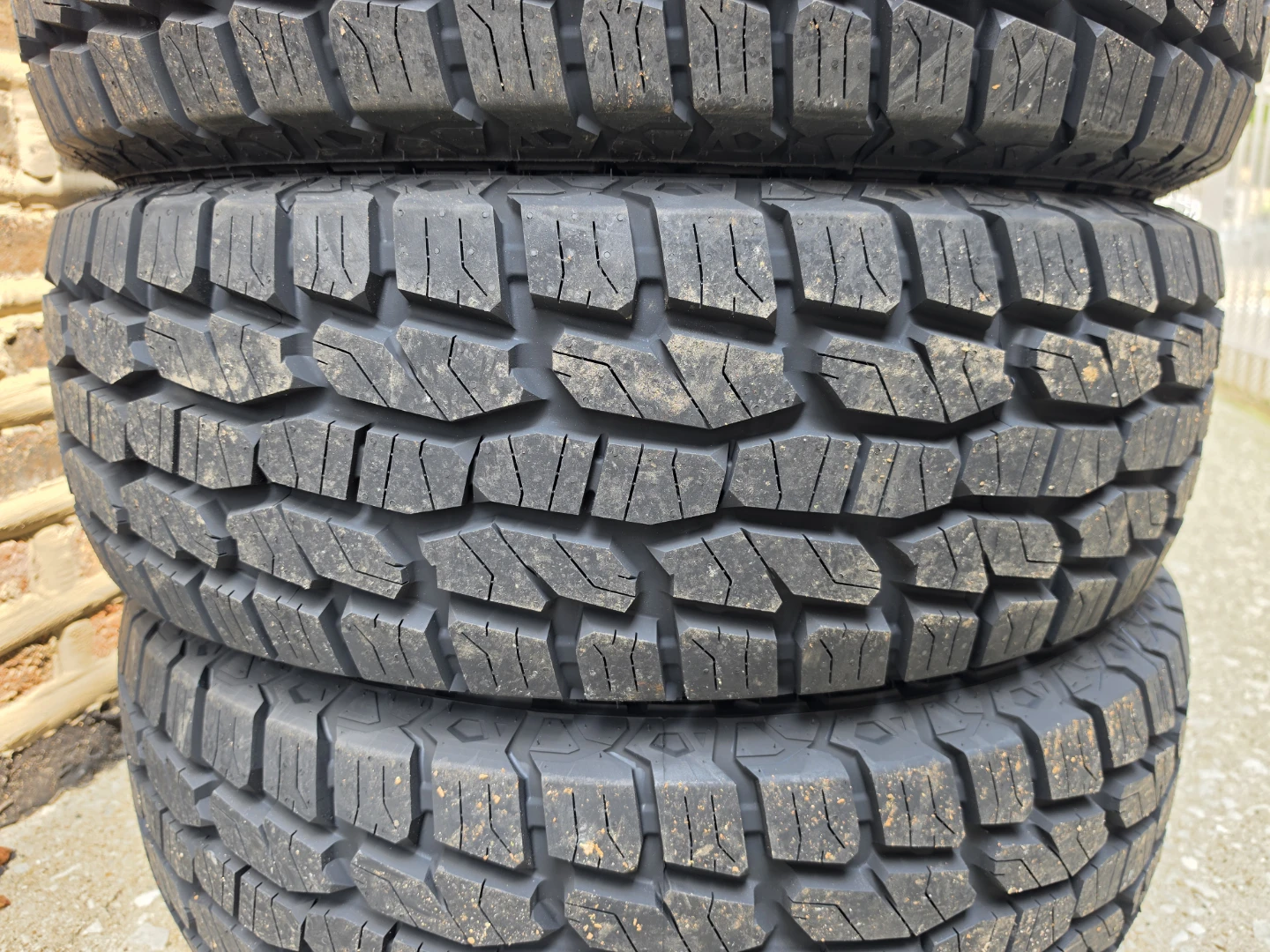 New 245/70/17 Atlas a/t all terrain tires - photo 5