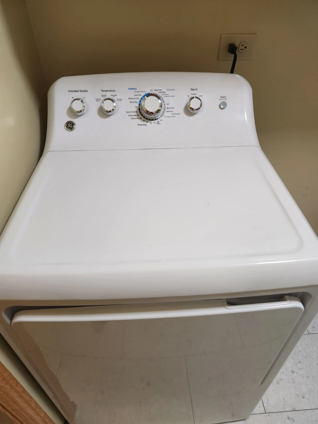 GE White Gas Dryer - photo 3