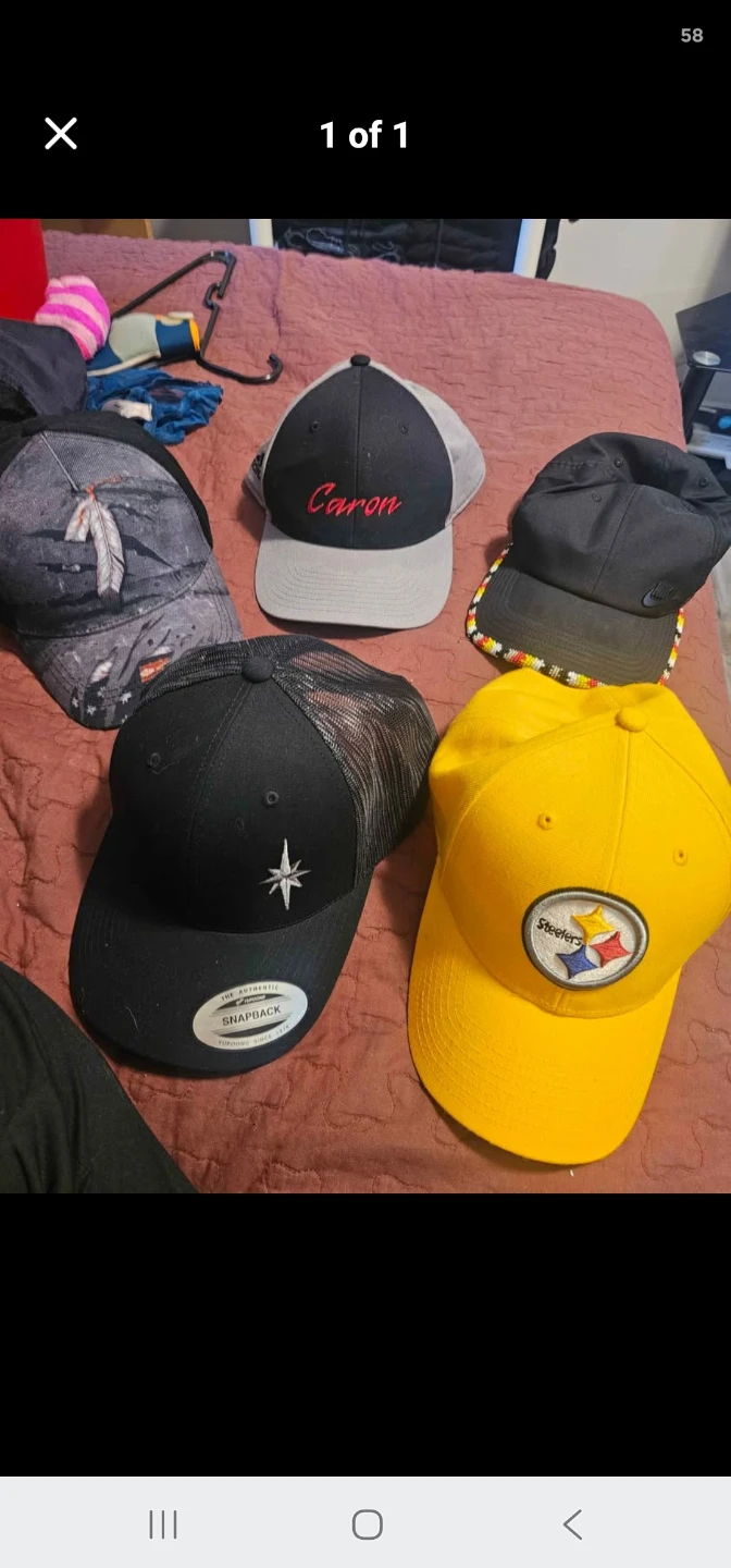 Hats n carrier