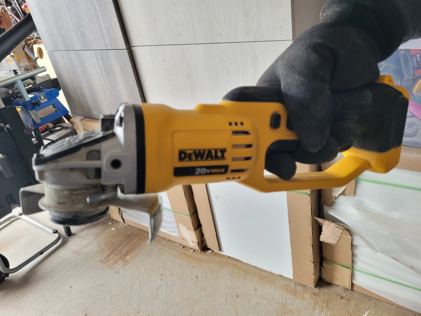 DeWalt DCG412 20V MAX 4-1/2" Angle Grinder