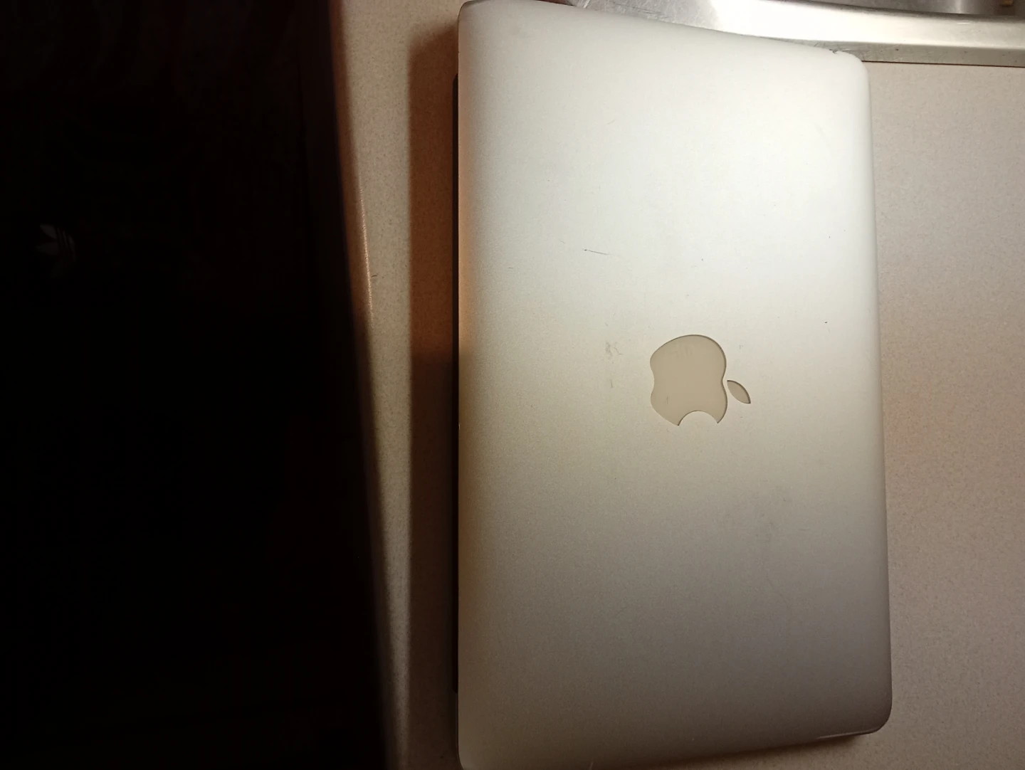 Apple MacBook Laptop