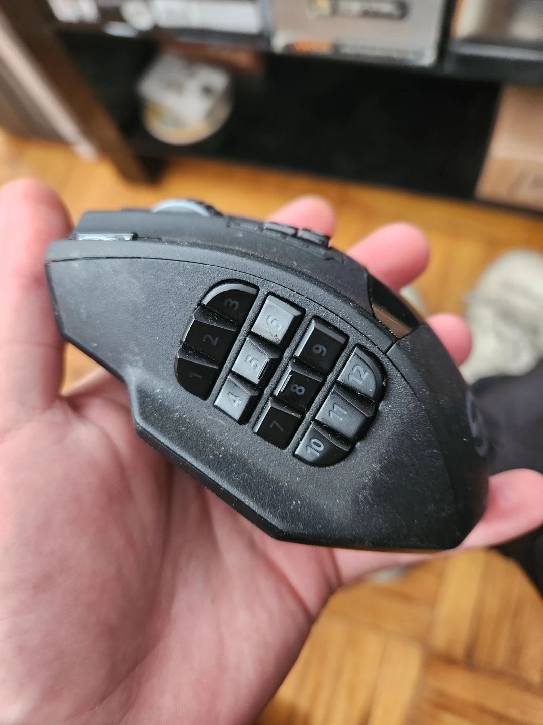UtechSmart VENUS Pro MMO Wireless Gaming Mouse
