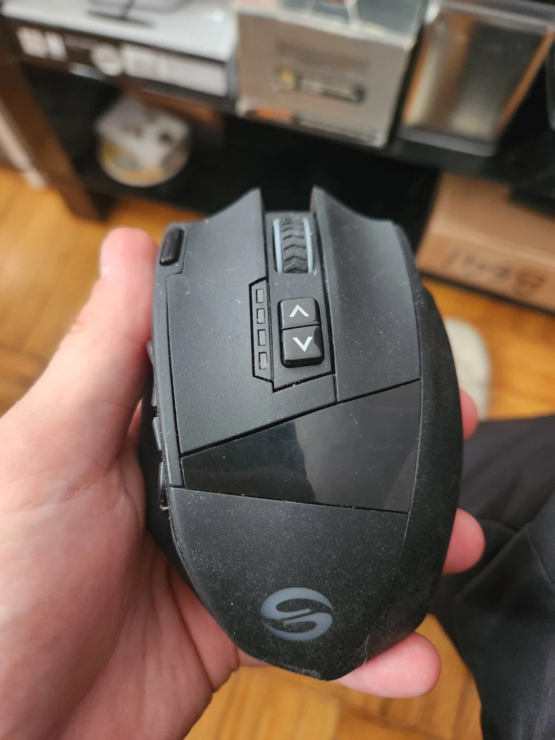 UtechSmart VENUS Pro MMO Wireless Gaming Mouse - photo 2