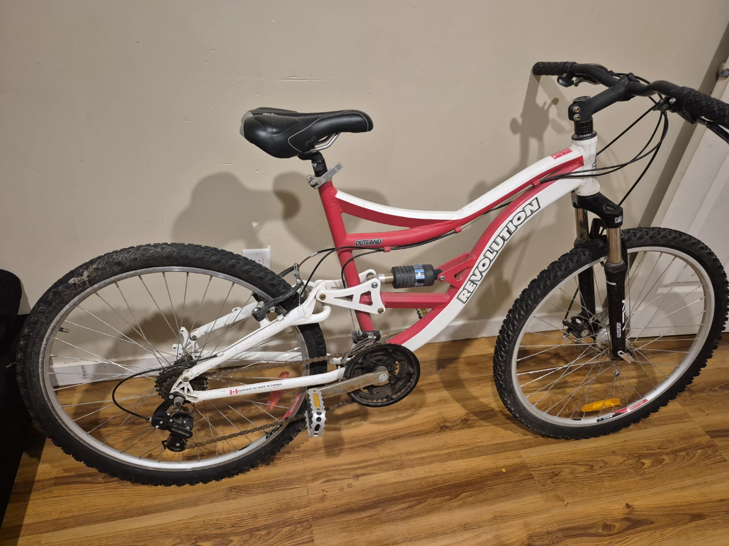 Revolution Outland Mountain Bike