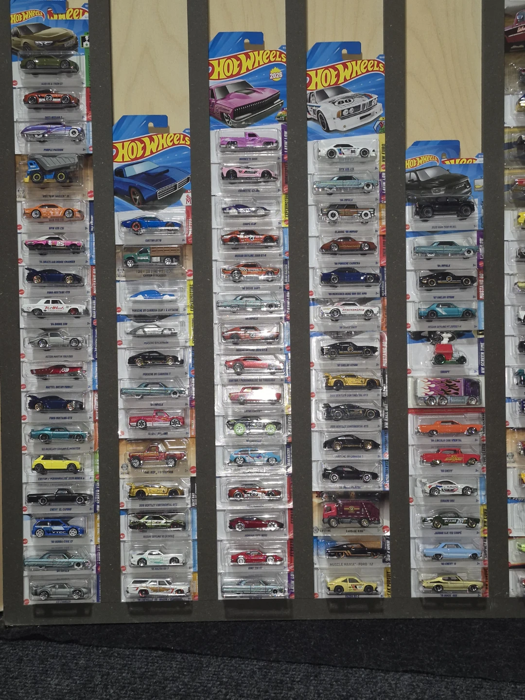 Hot Wheels and Matchbox Die-Cast Cars Collection - photo 4