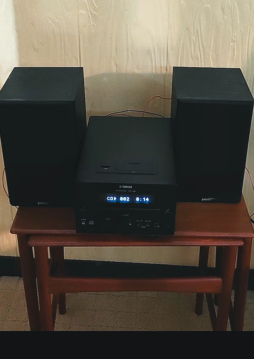 Yamaha CRX-332 Micro Music System with Energy Speakers