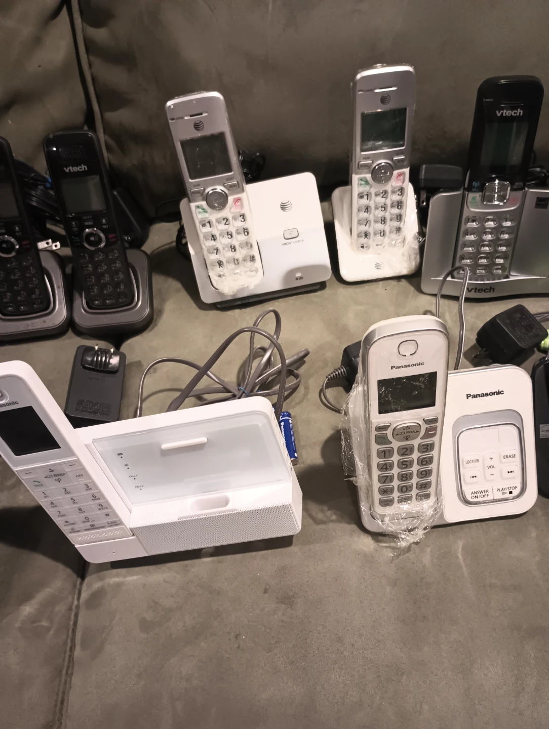 Telephones - photo 2