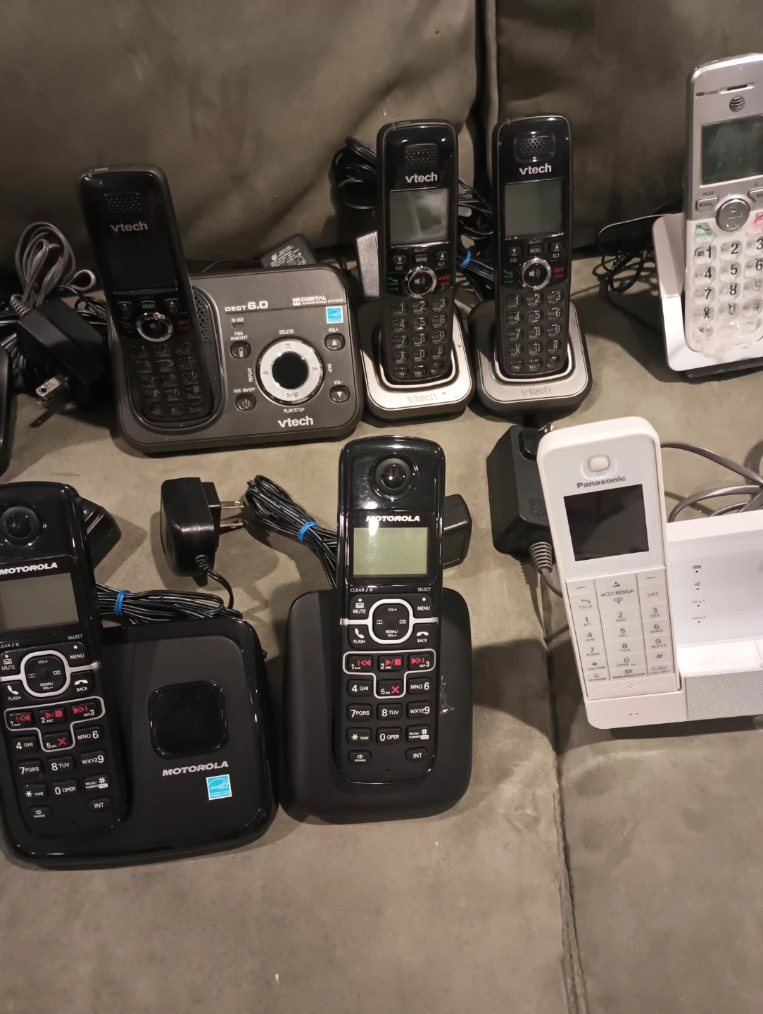 Telephones - photo 3