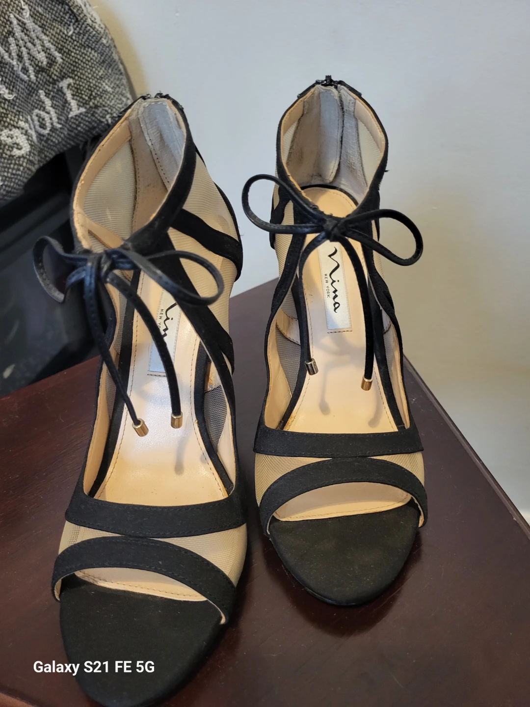 Nina New York Black Mesh & Suede Heels - photo 3