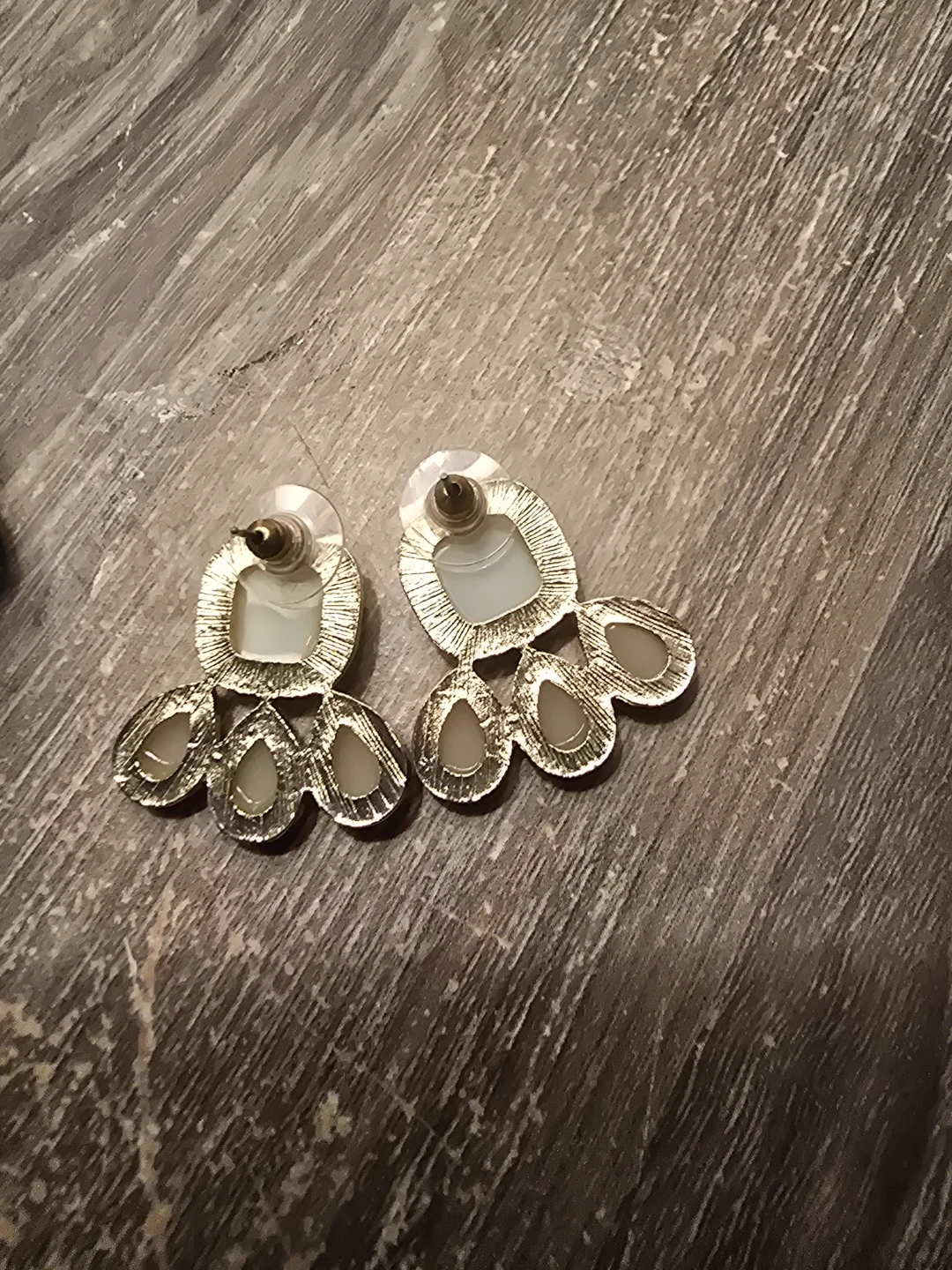 Statement Drop Earrings with Iridescent and Pearly Stones - photo 3