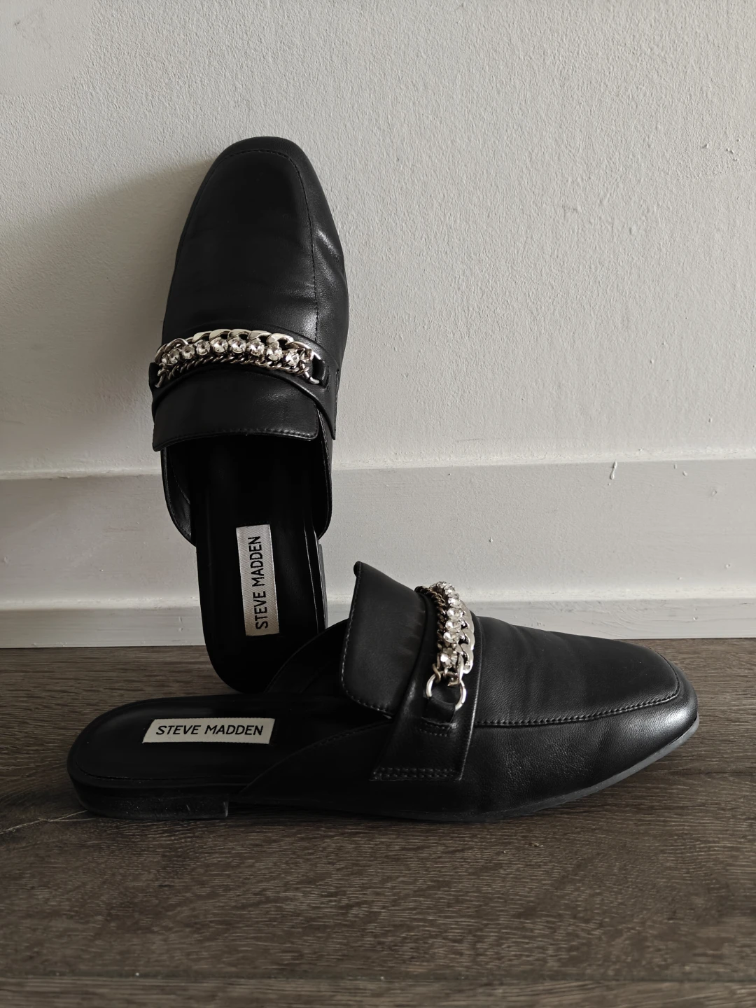 Steve Madden Mules with Chain Detail - Size 9 - photo 2