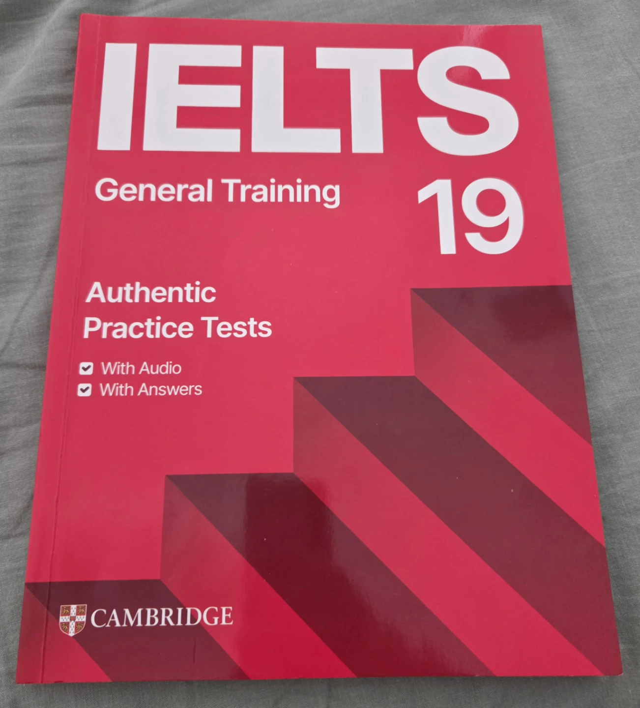 Cambridge IELTS 19 General Training Practice Tests Book
