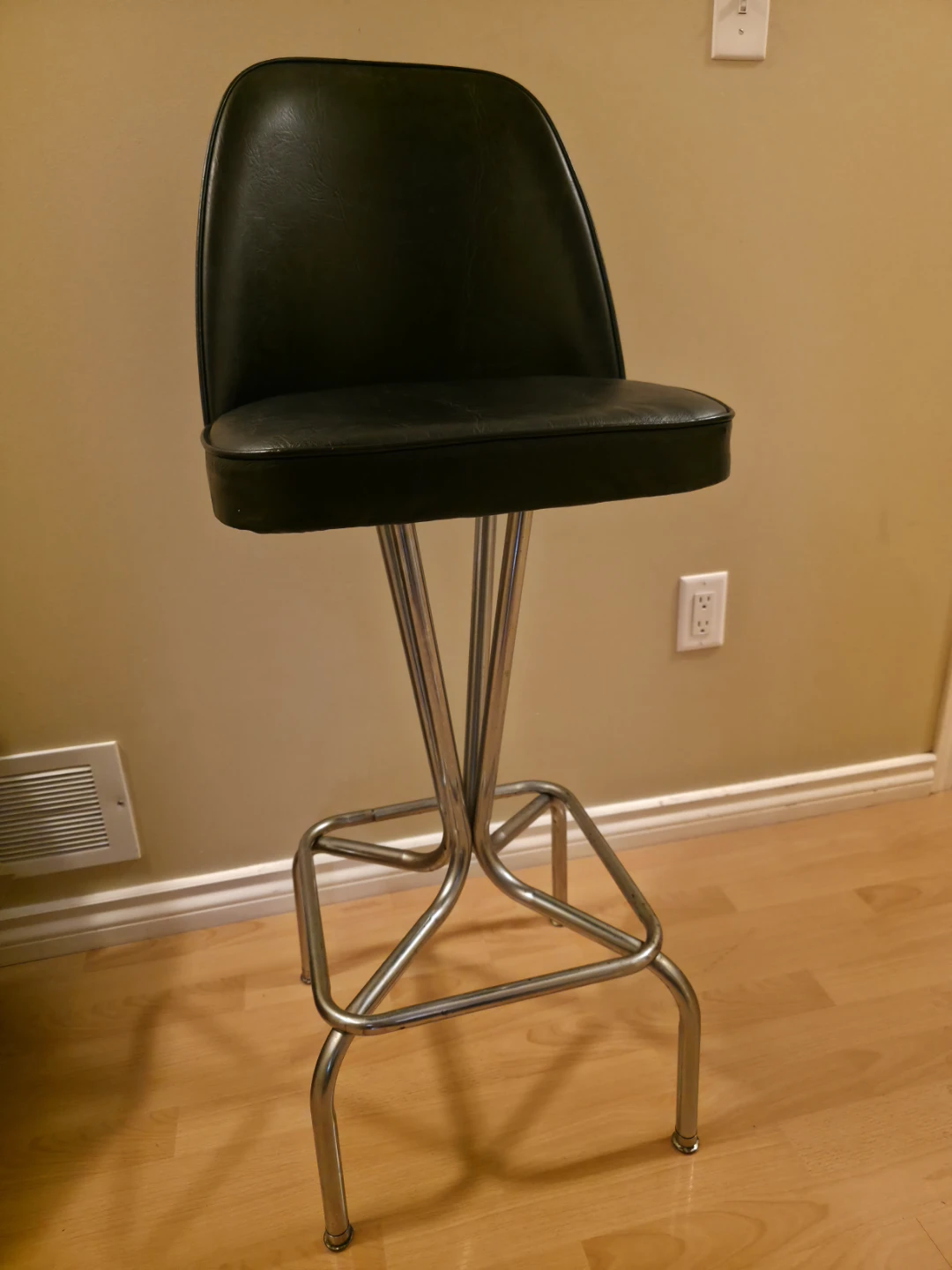 Black swivel Bar Stool with Chrome Base