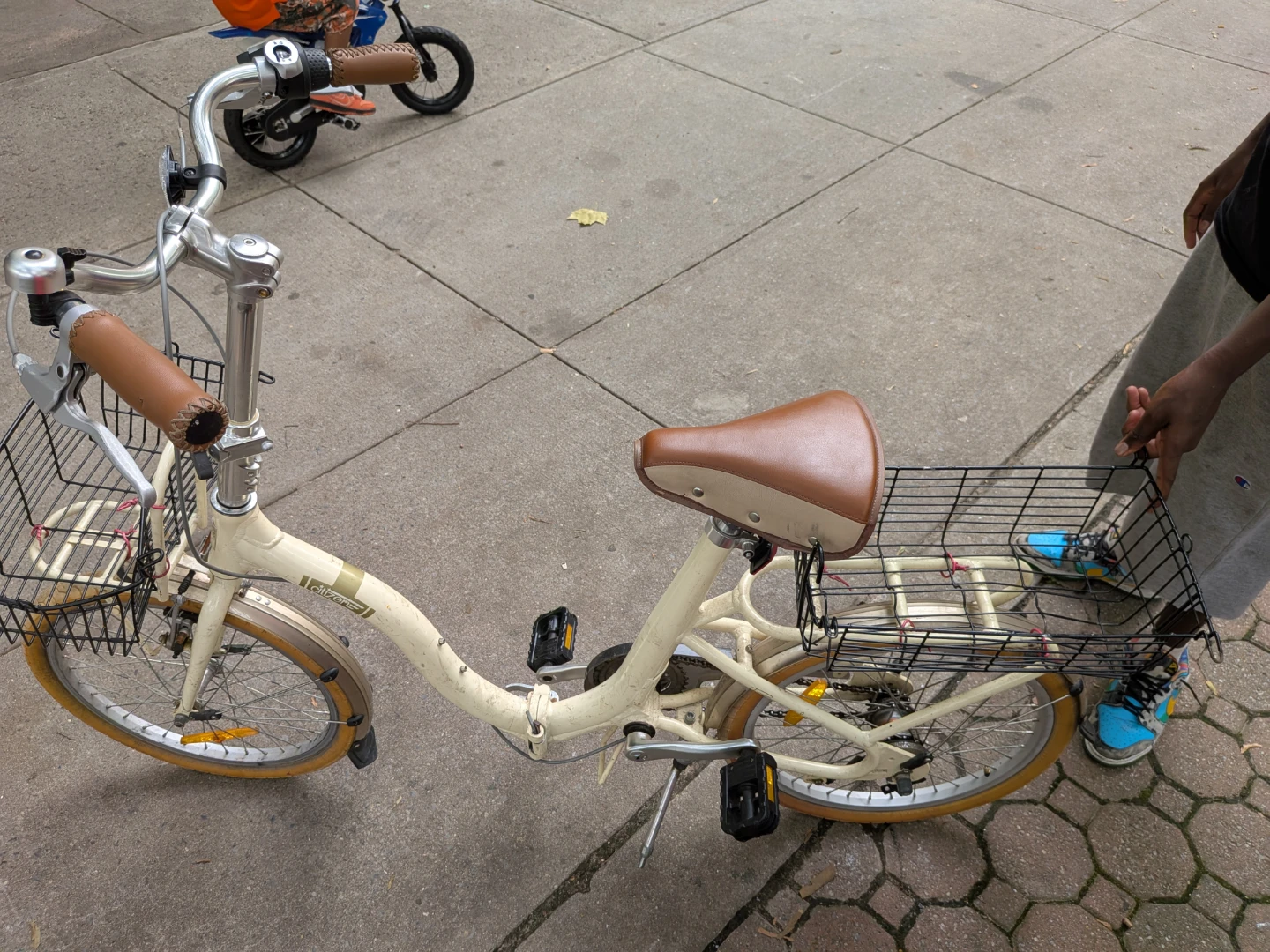Citizen Cruiser Bike with Basket