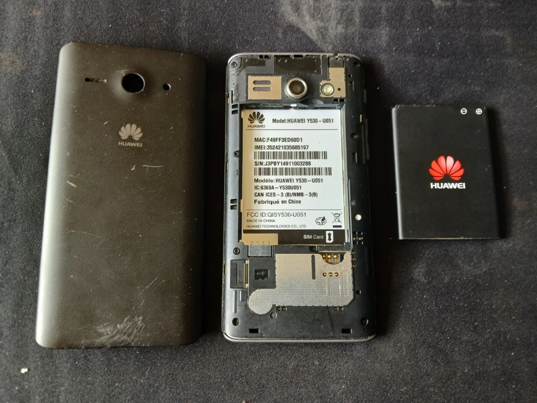 Huawei Y530-U051 Smartphone - photo 2