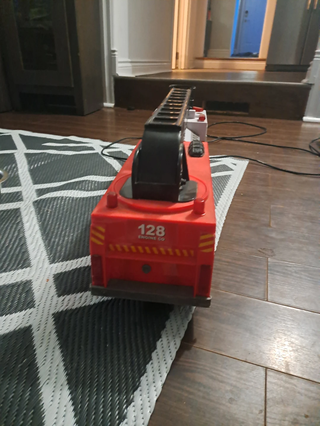 Toy Fire Truck with Ladder - photo 3