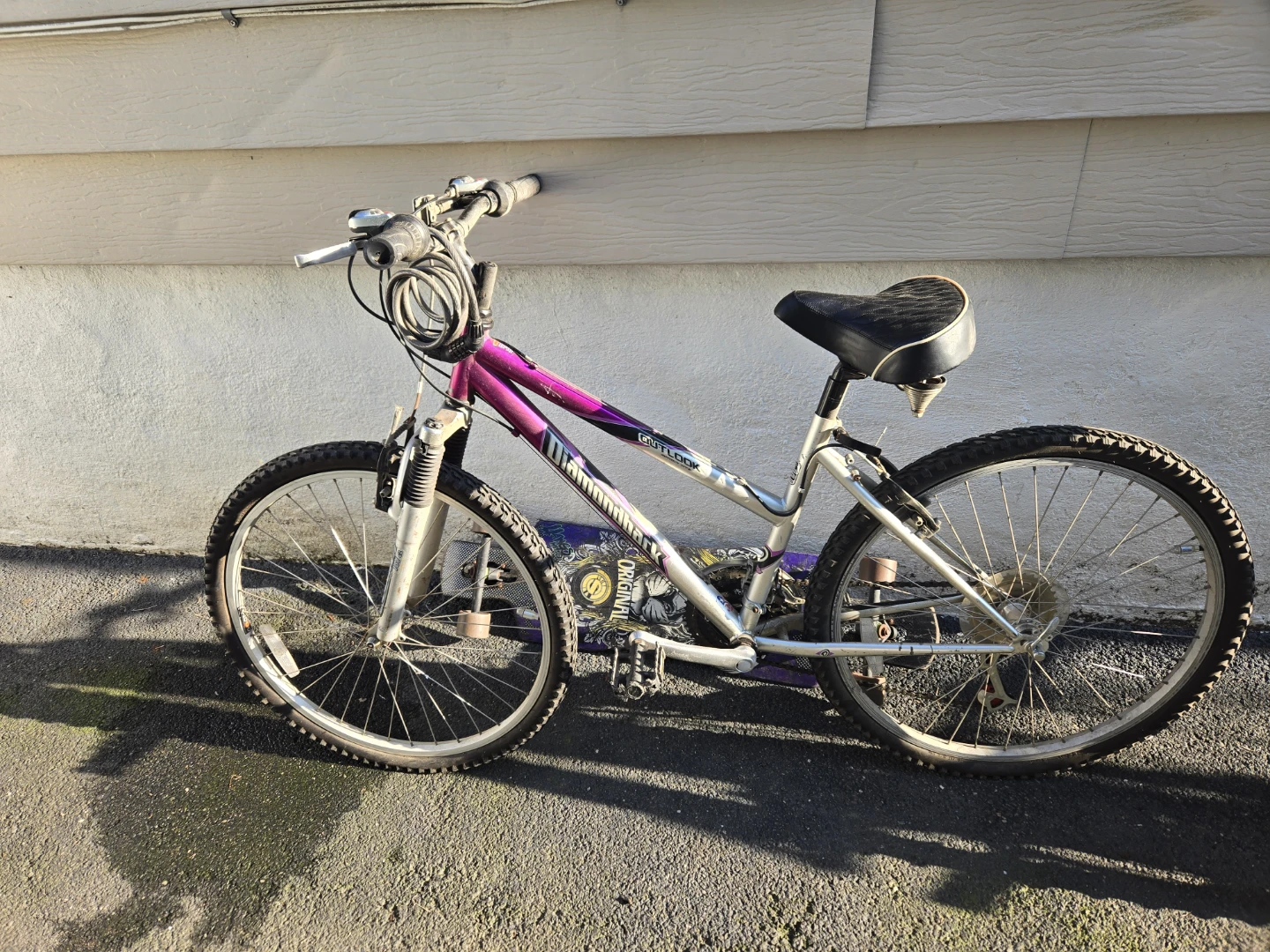Diamondback Outlook Womens Mountain Bike - photo 2