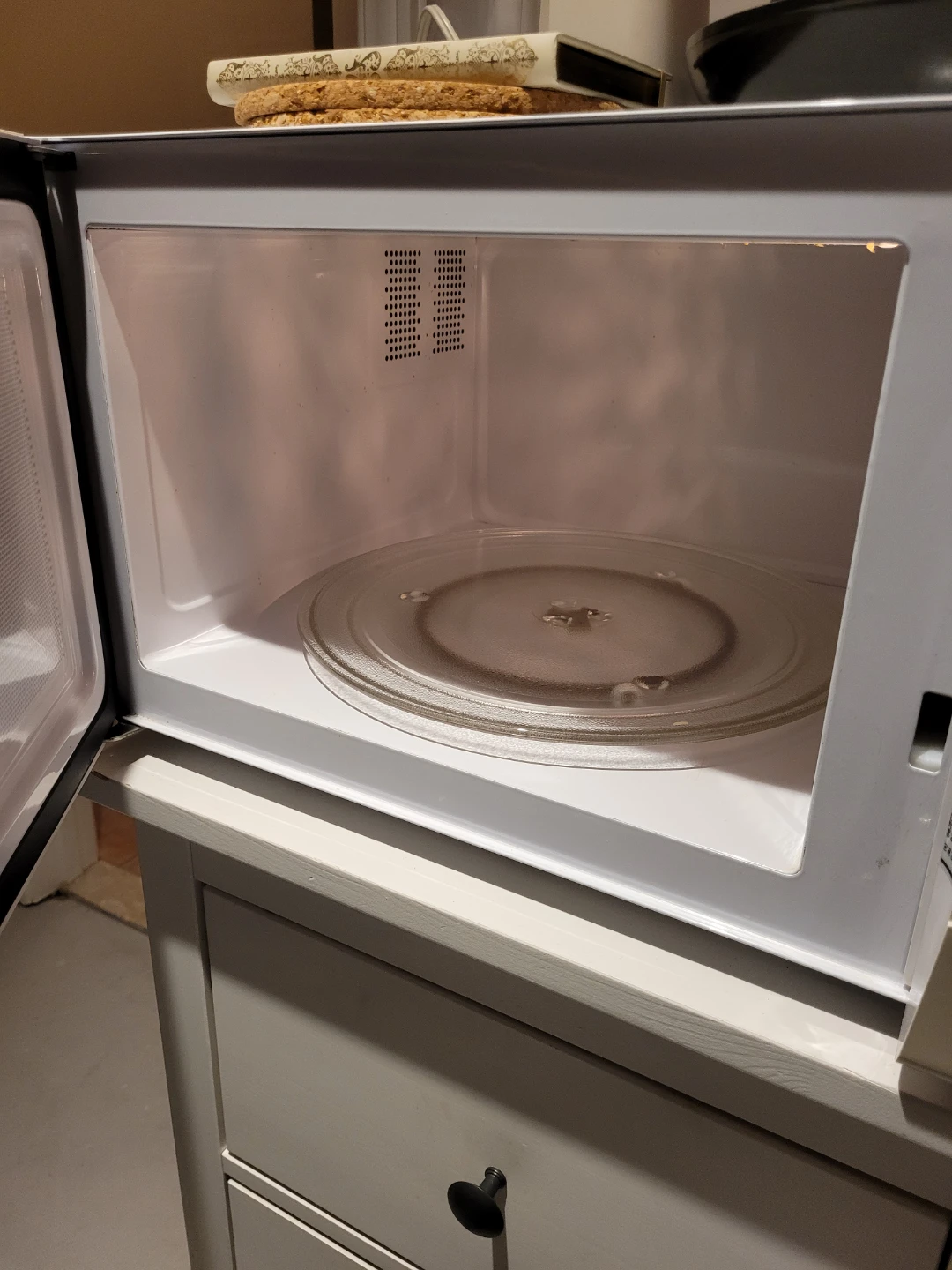 Danby Microwave - photo 2