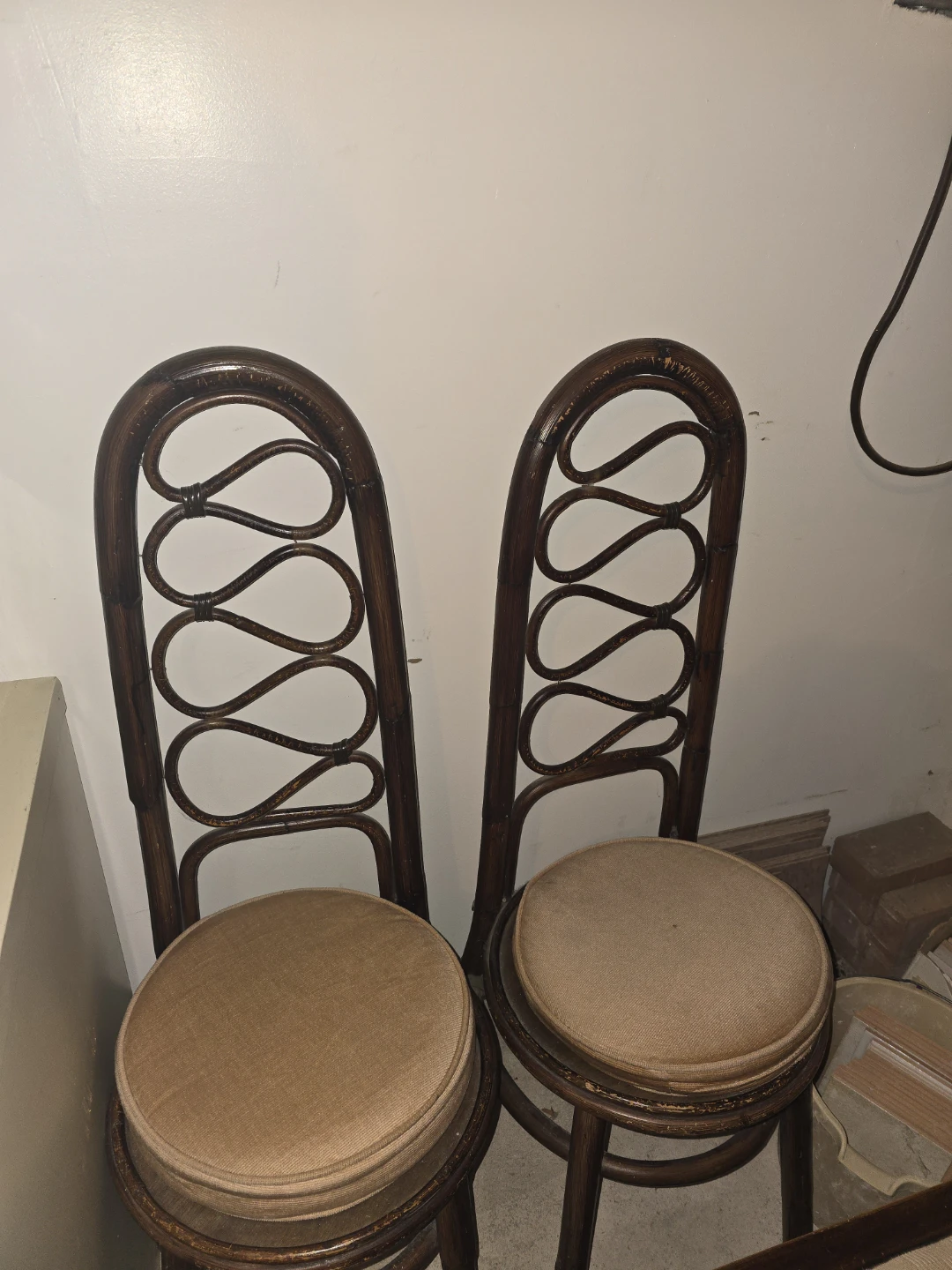Pair of Vintage Wicker Dining Chairs - photo 2