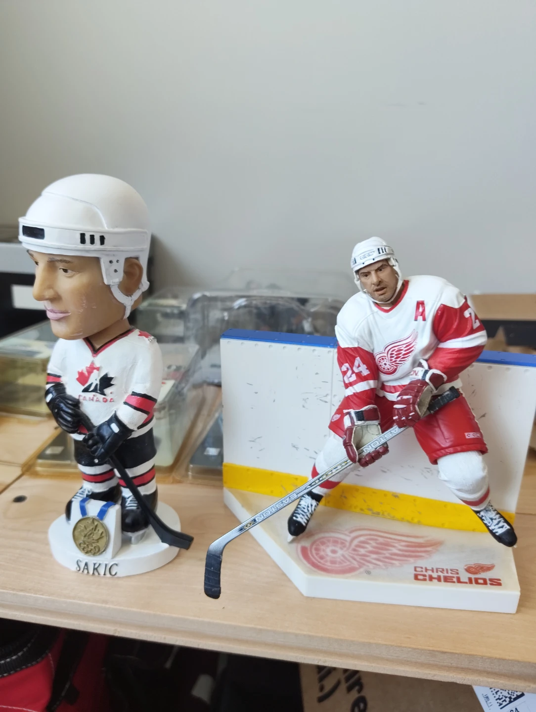 NHL Hockey Collectible Figures Lot - photo 2