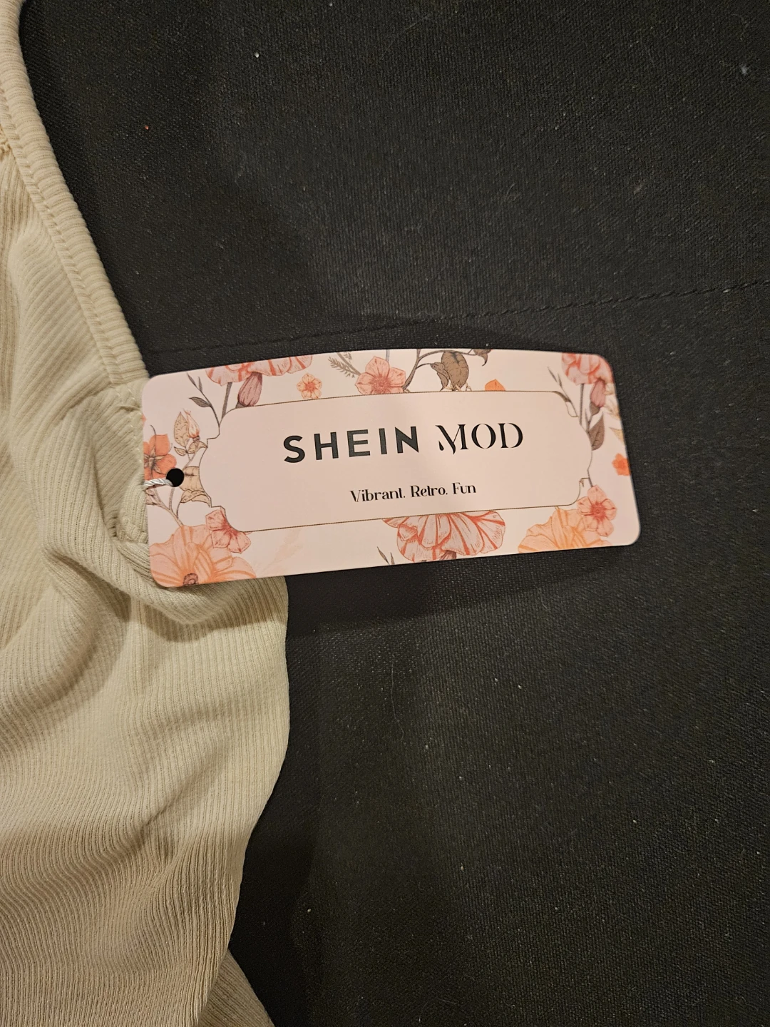 SHEIN CURVE Beige Ribbed Lace Trim Top - photo 2