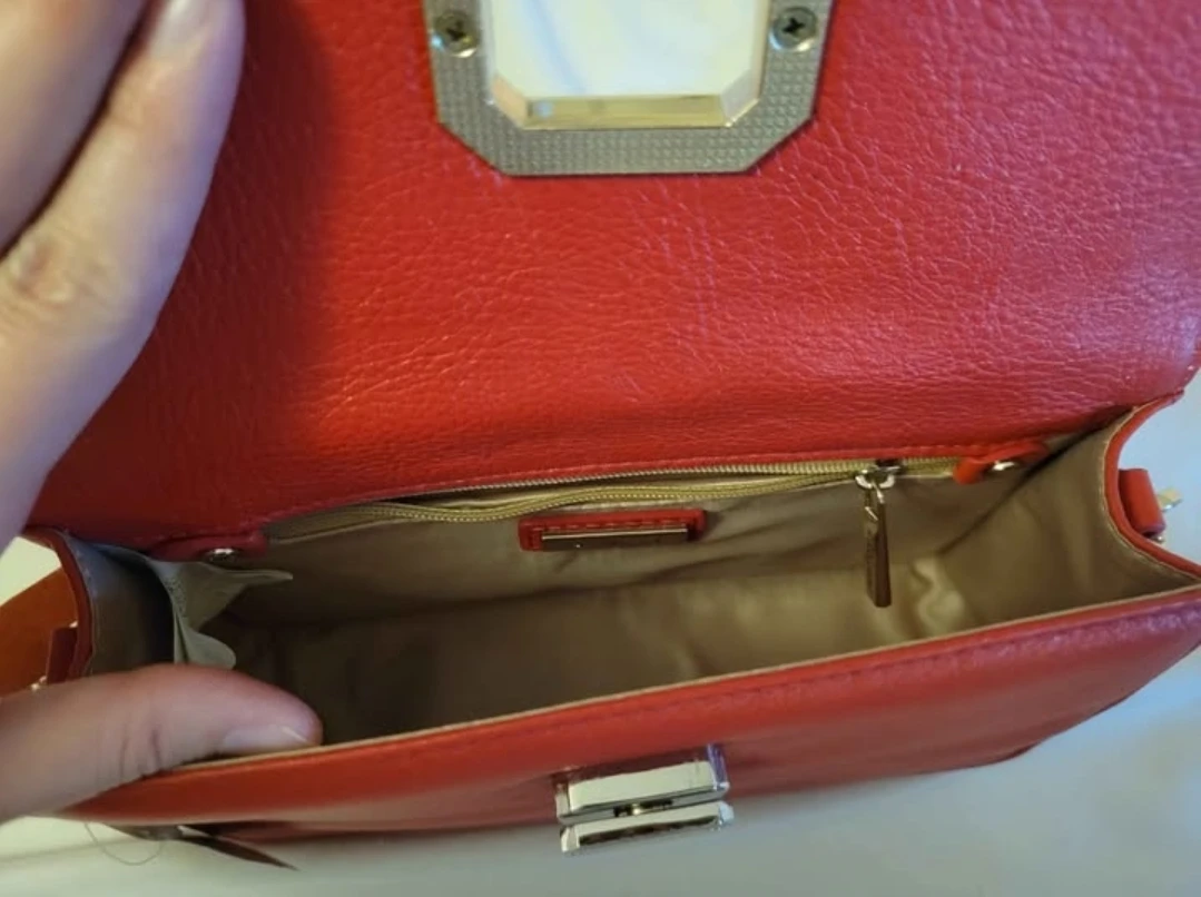 Red Danier Shoulder Bag - photo 3