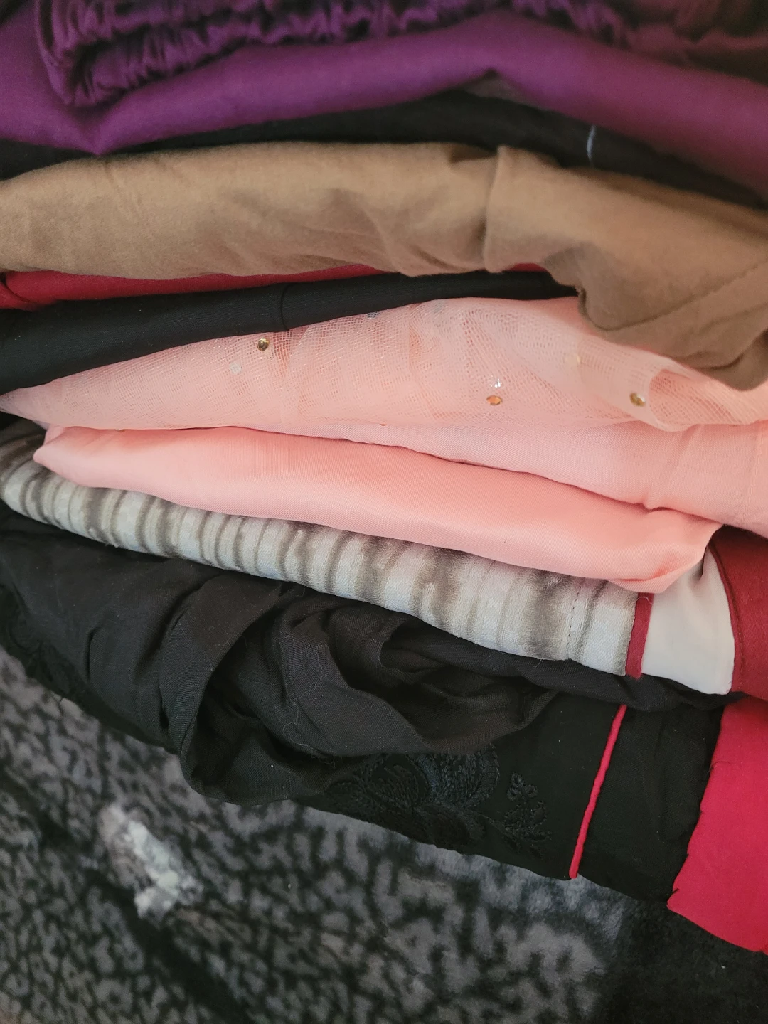 Brand new and used clothing - photo 3