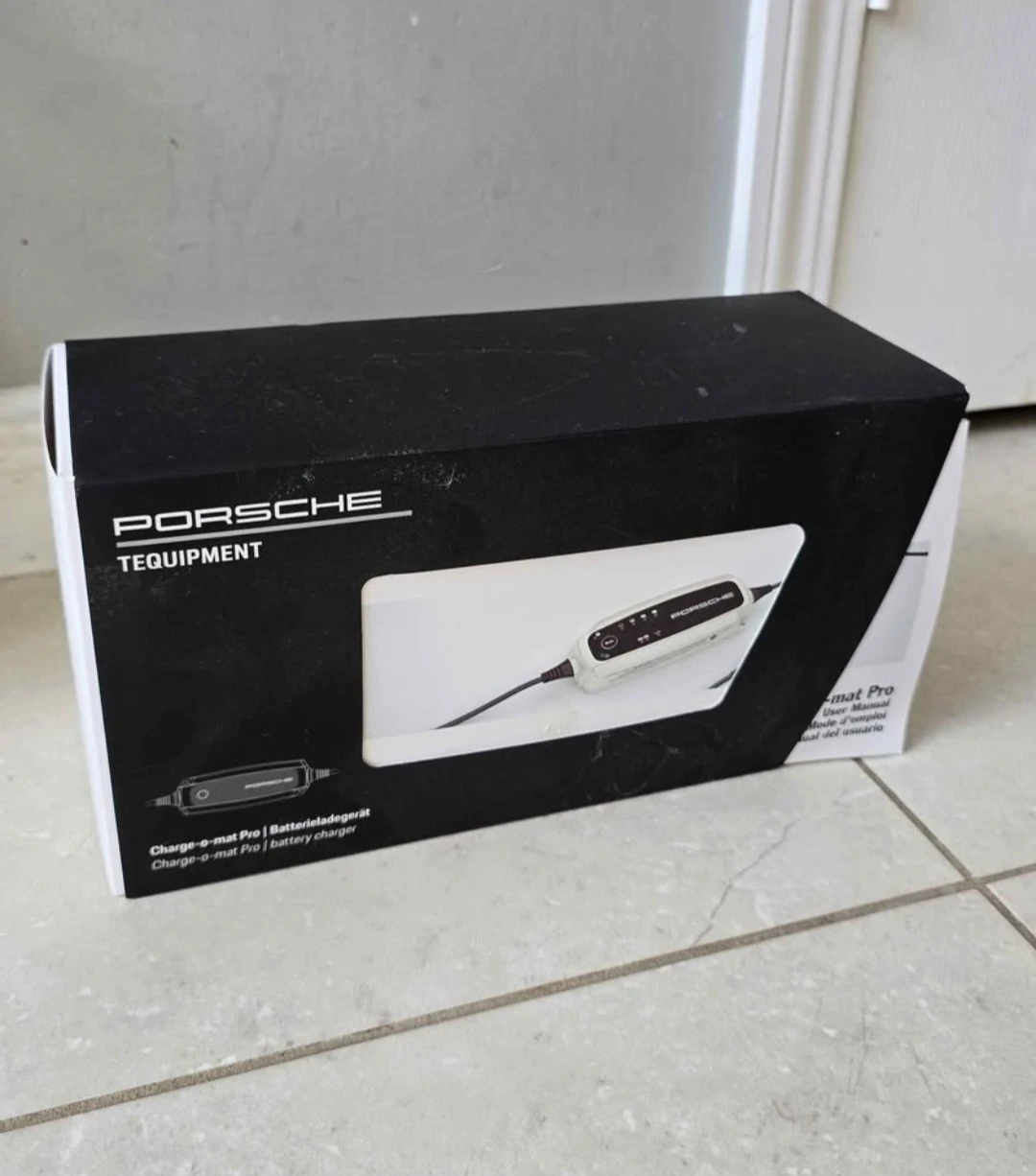 Porsche TEQUIPMENT Charge-o-mat Pro Battery Charger