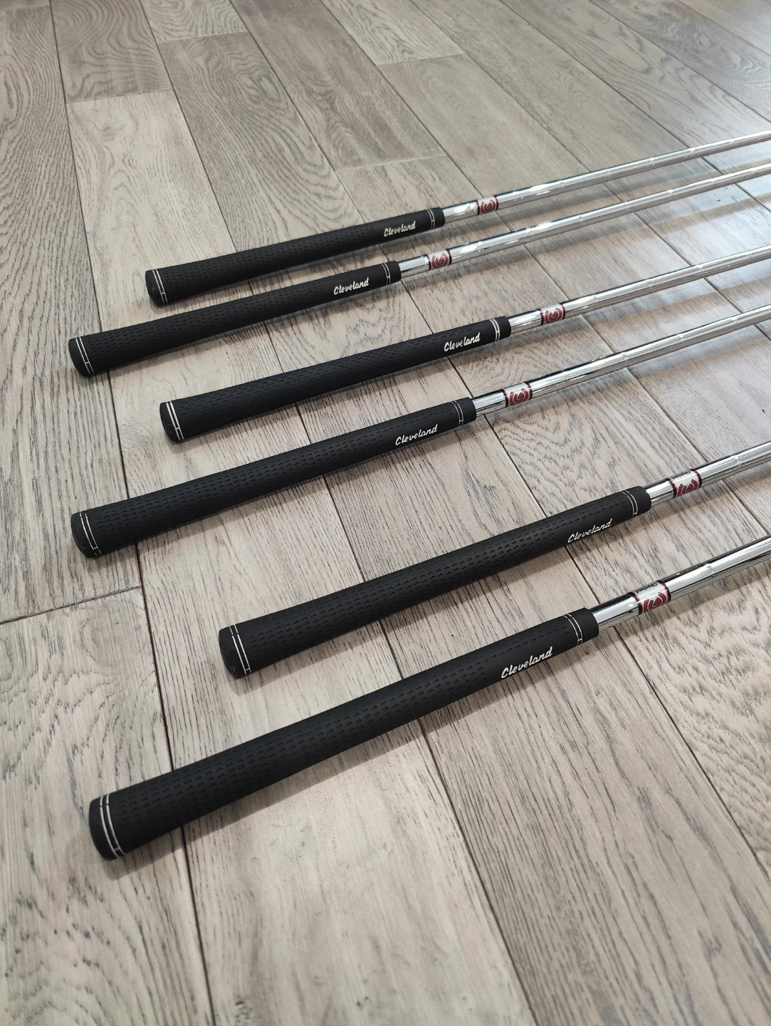 Cleveland Golf Tour Action Black Gunmetal Red Irons 5-PW Set - photo 4